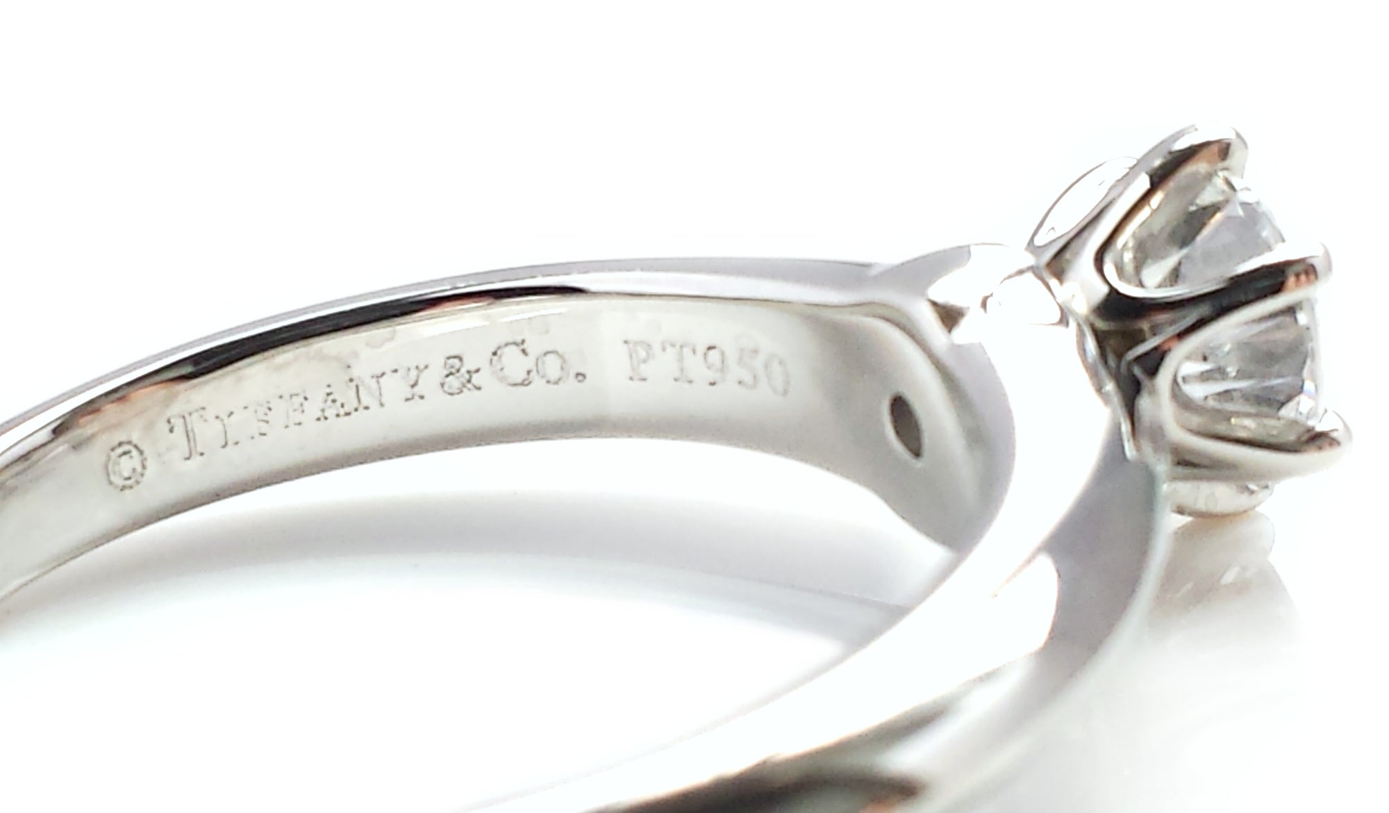 Tiffany & Co. 0.51ct E/VS1 Round Brilliant Diamond Engagement Ring