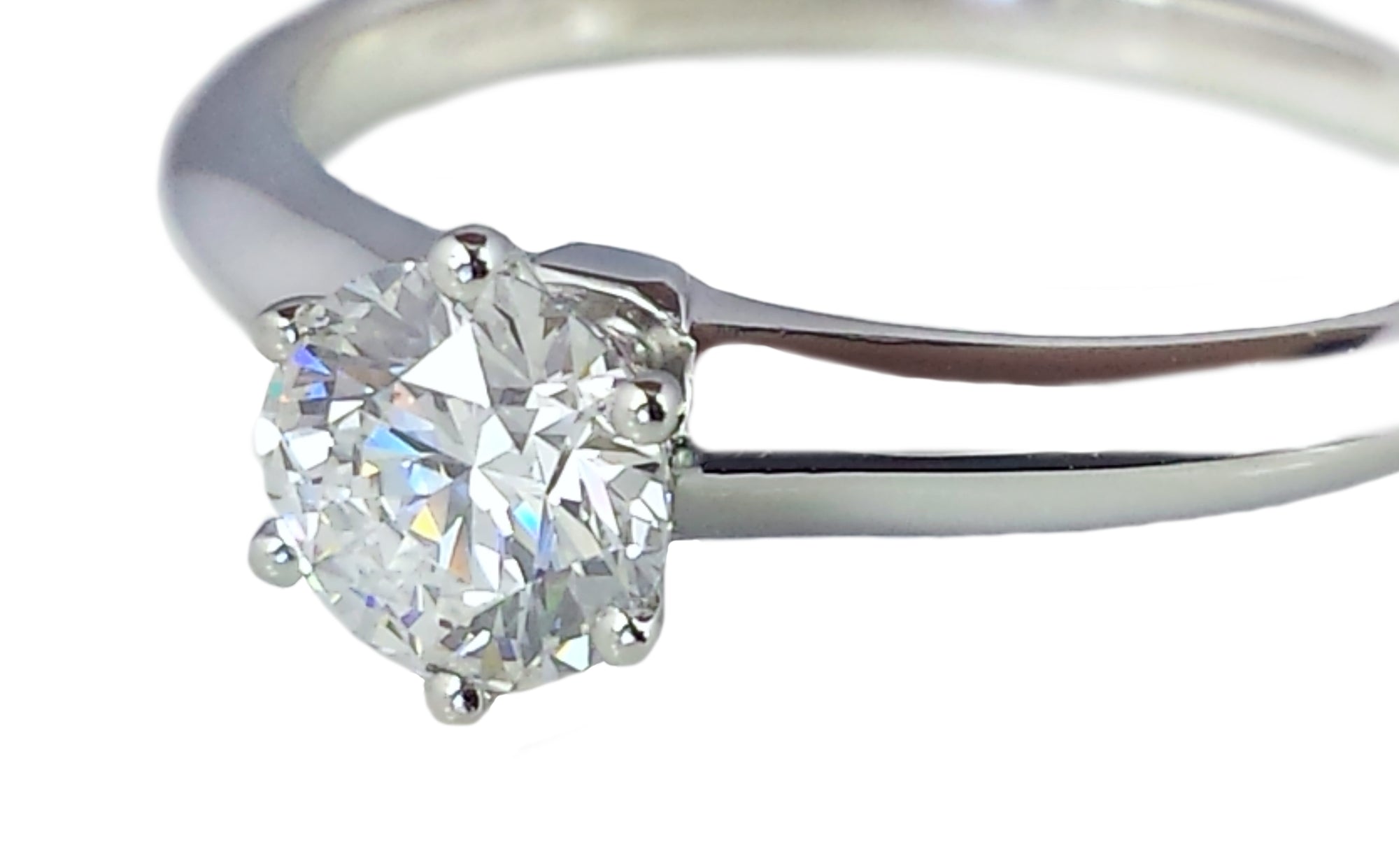 Tiffany & Co .59ct G/VS Round Brilliant Diamond Engagement Ring SZ M