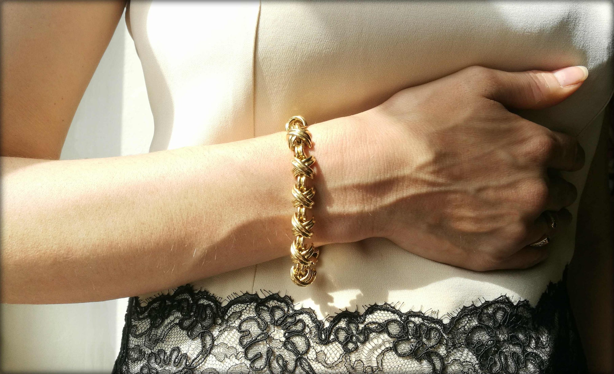 Tiffany & Co Vintage 1980s Signature X Bracelet 18k Yellow Gold 7 1/2 inch 49.3g