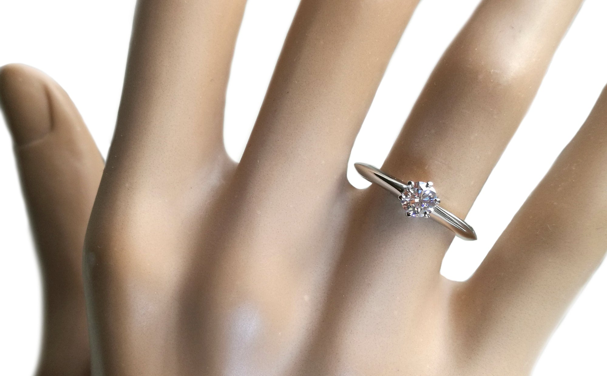 Tiffany & Co. 0.31ct F/VS1 Round Brilliant Diamond Engagement Ring