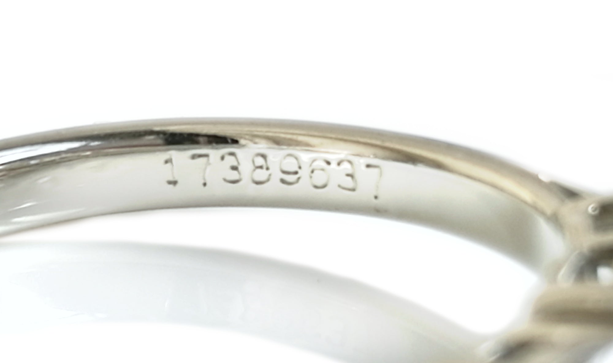 Tiffany & Co. 1.32tcw E/VS1/VS2 3-Stone Round Brilliant Cut Diamond Engagement Ring