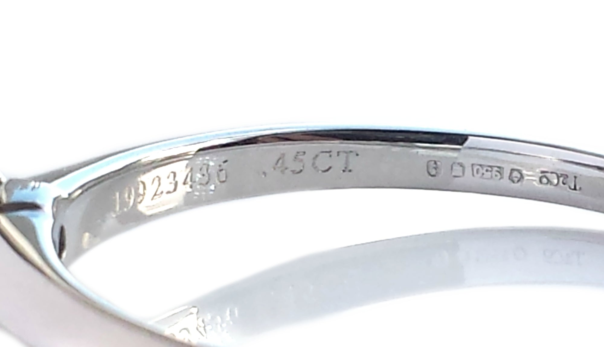 Tiffany & Co. 0.45ct Round Brilliant I/VVS1 Diamond Engagement Ring