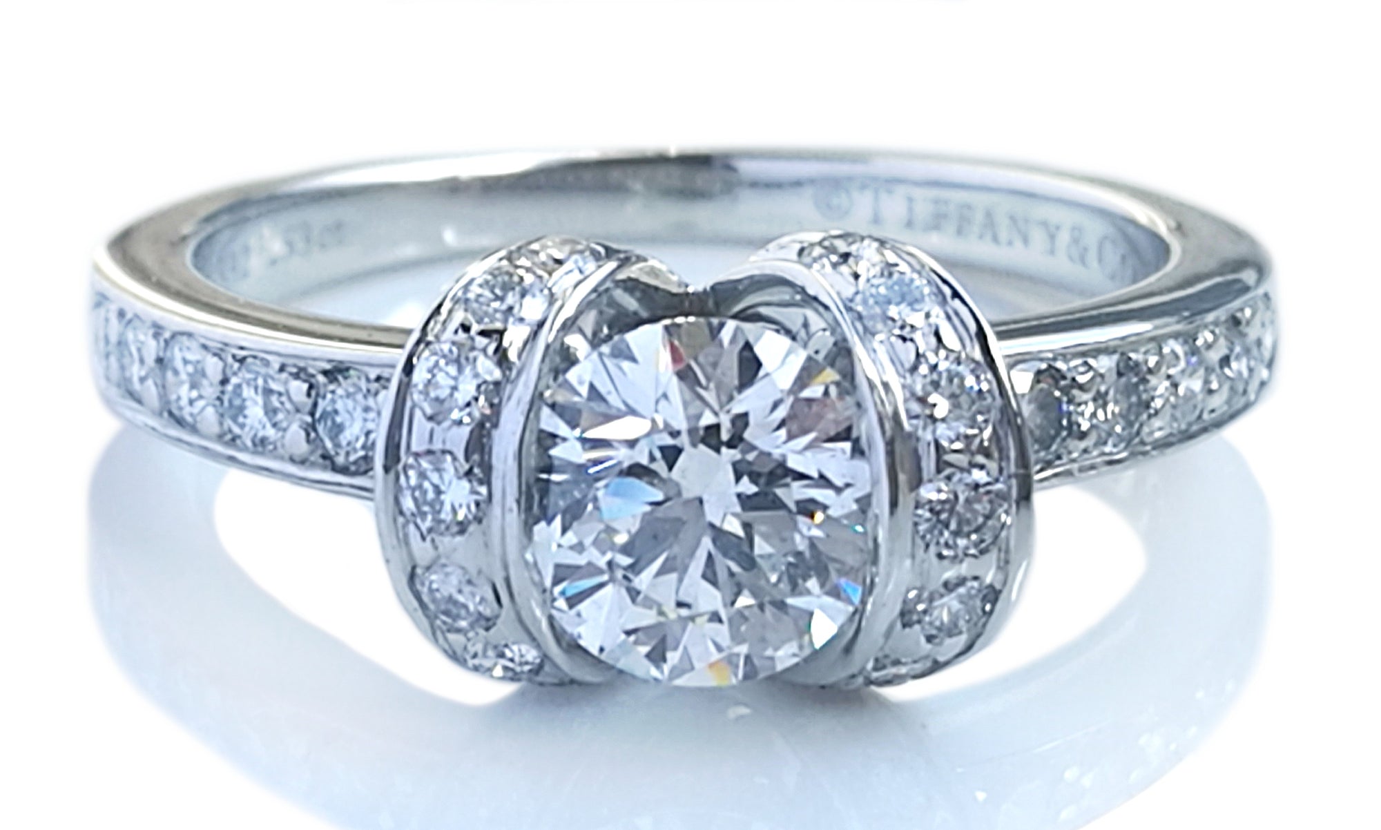 Tiffany & Co. 0.83tcw G/VS2 Round Brilliant Diamond Ribbon Engagement Ring