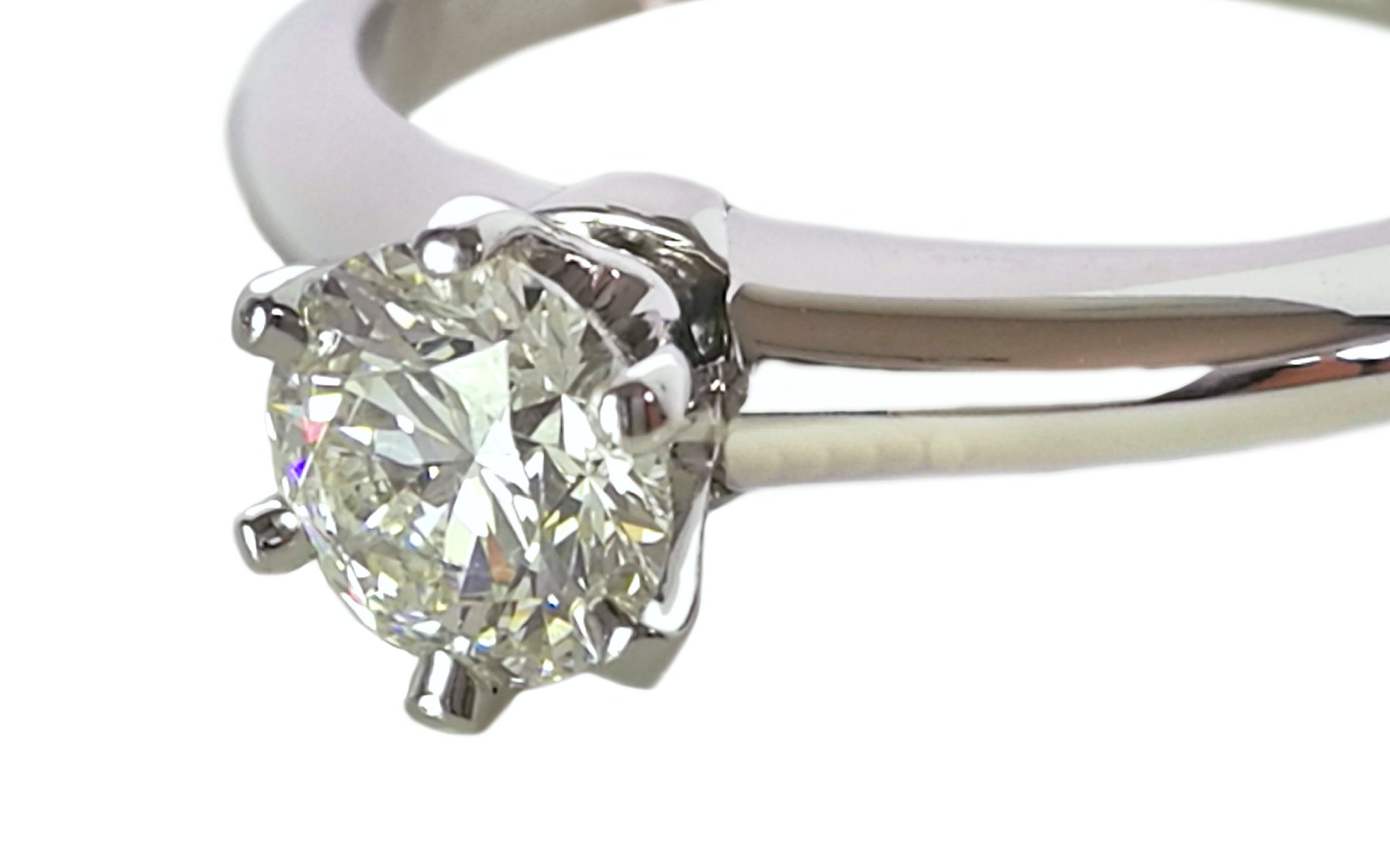 Tiffany & Co. 0.55ct G/VS Round Brilliant Diamond Engagement Ring