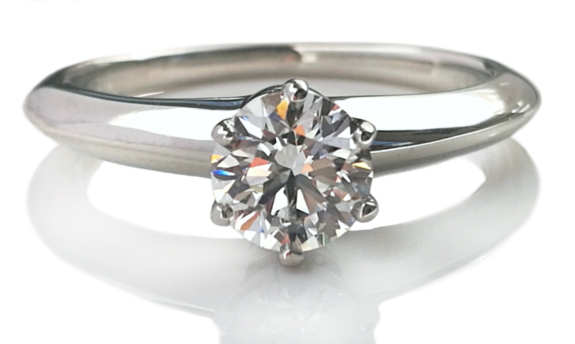 Tiffany & Co. 0.54ct G/VS2 Round Brilliant Diamond Engagement Ring