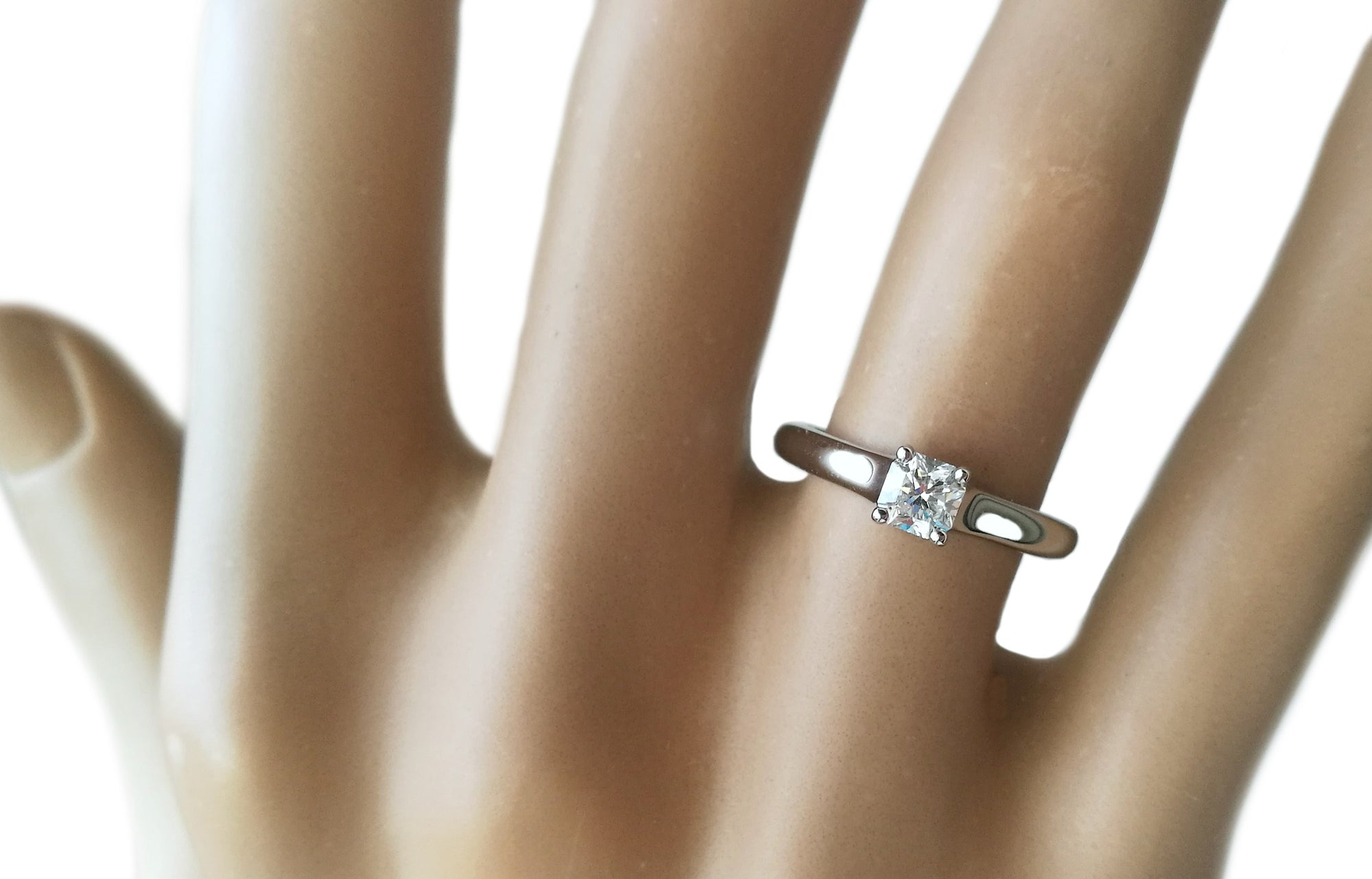 Tiffany & Co. 0.31ct G/VVS2 Lucida Cut Diamond Engagement Ring