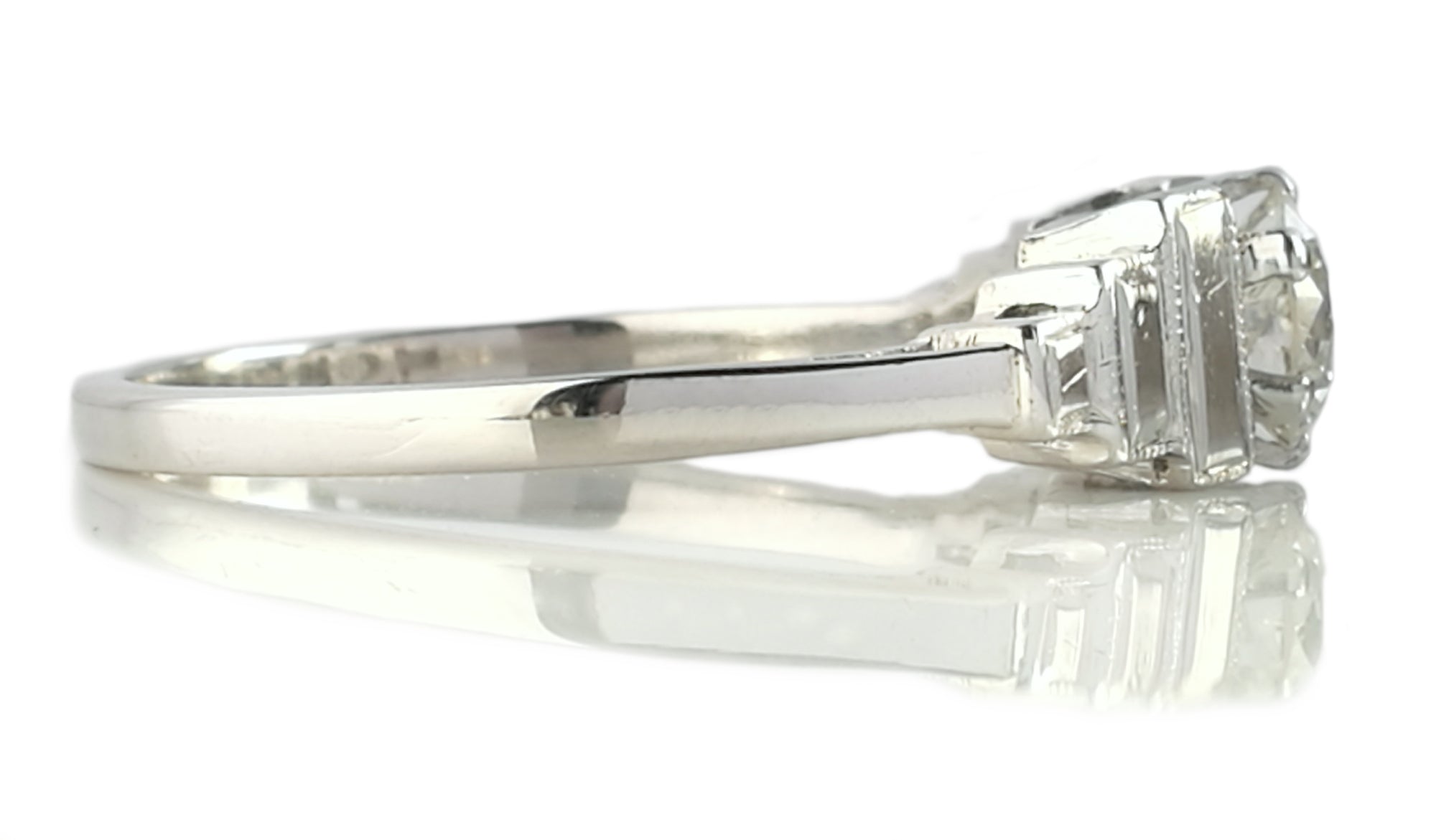 Antique 1930s Art Deco 0.50ct G/VS Diamond Engagement Ring