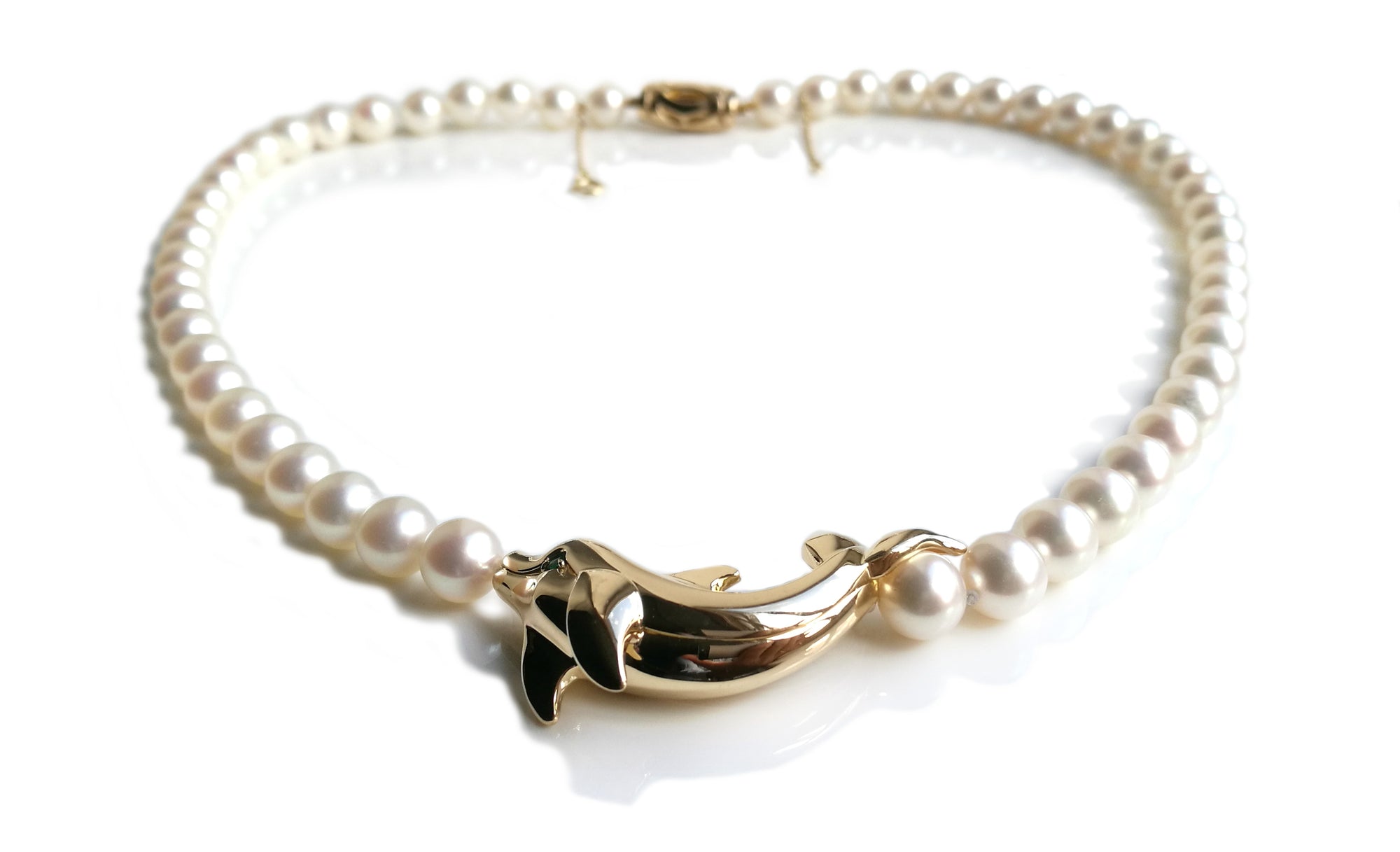 Cartier Akoya Pearl Dolphin Necklace in Tsavorite & 18k Yellow Gold