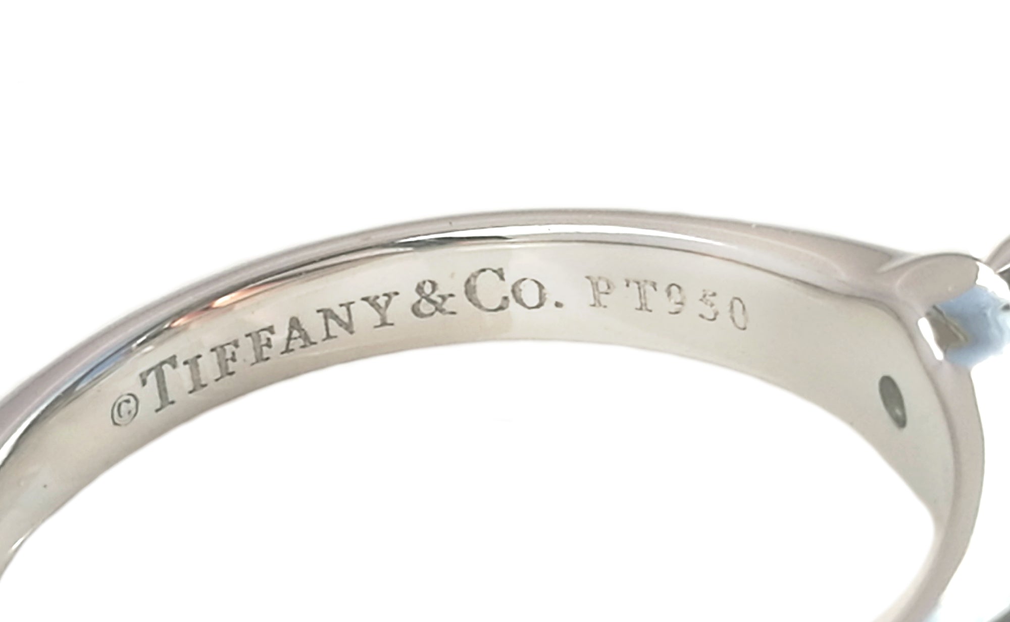 Tiffany & Co. 0.71ct I/VS2 Excellent Cut Round Brilliant Diamond Engagement Ring
