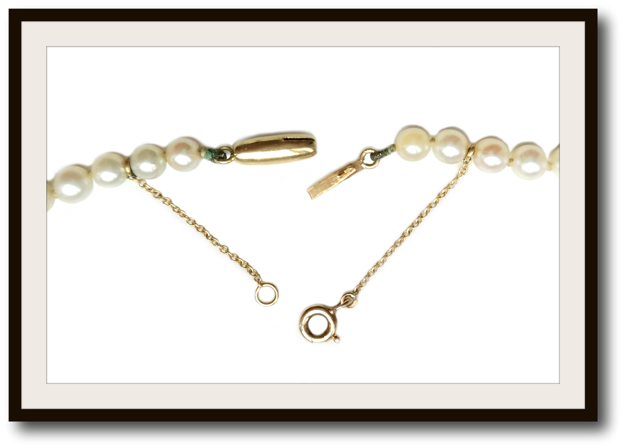 18-inch Pearl & 18k Gold Necklace with Case