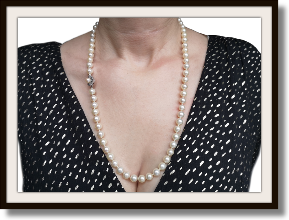 Vintage 7.8mm Cultured Akoya Pearl Handknotted Necklace with Peal Clasp 23"