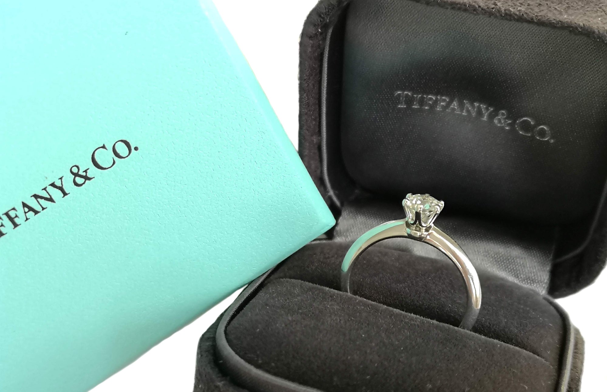Tiffany & Co .50ct I/VS1 Round Brilliant Diamond Engagement Ring