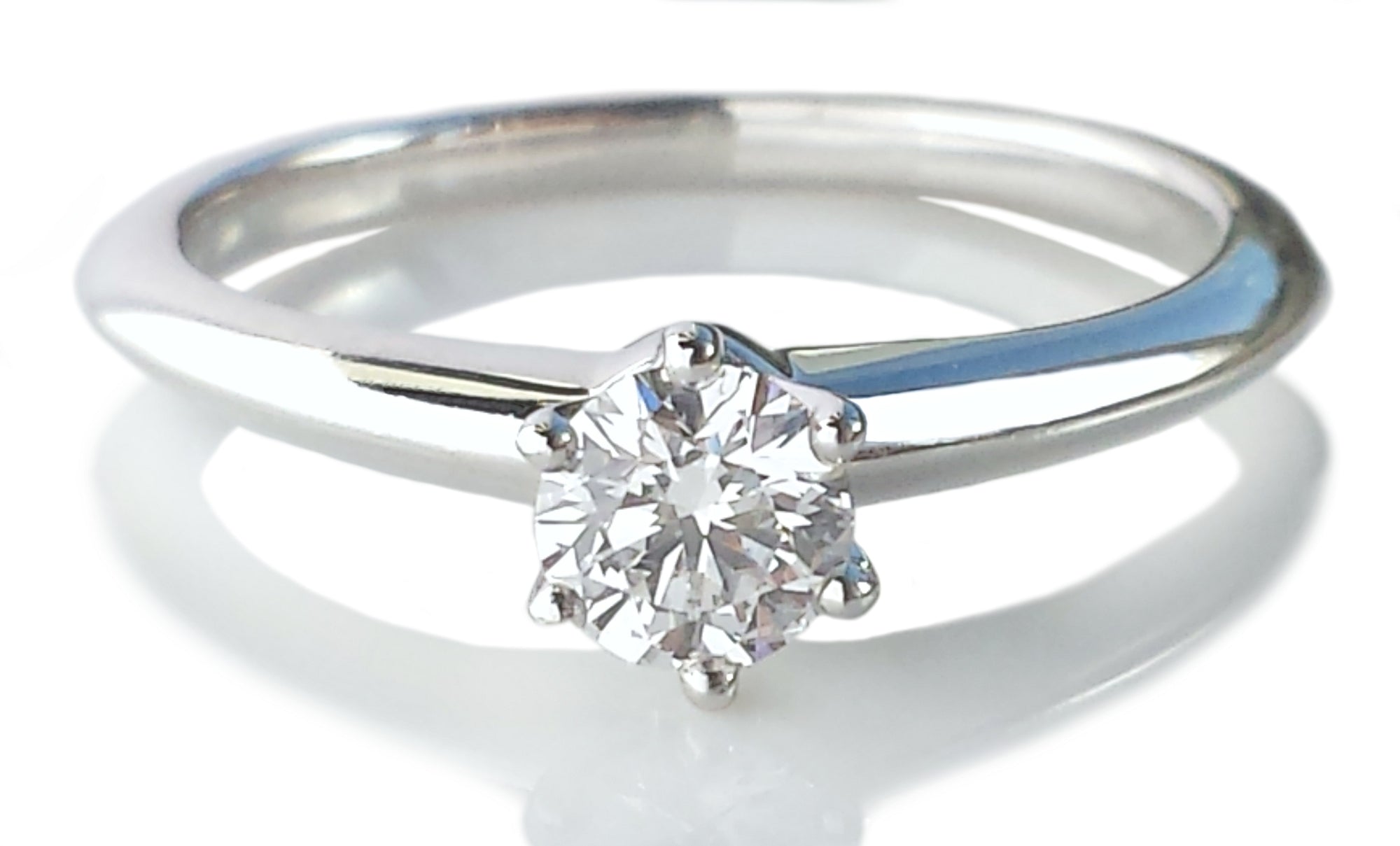Tiffany & Co. 0.39ct D/VVS1 XXX Round Brilliant Diamond Engagement Ring