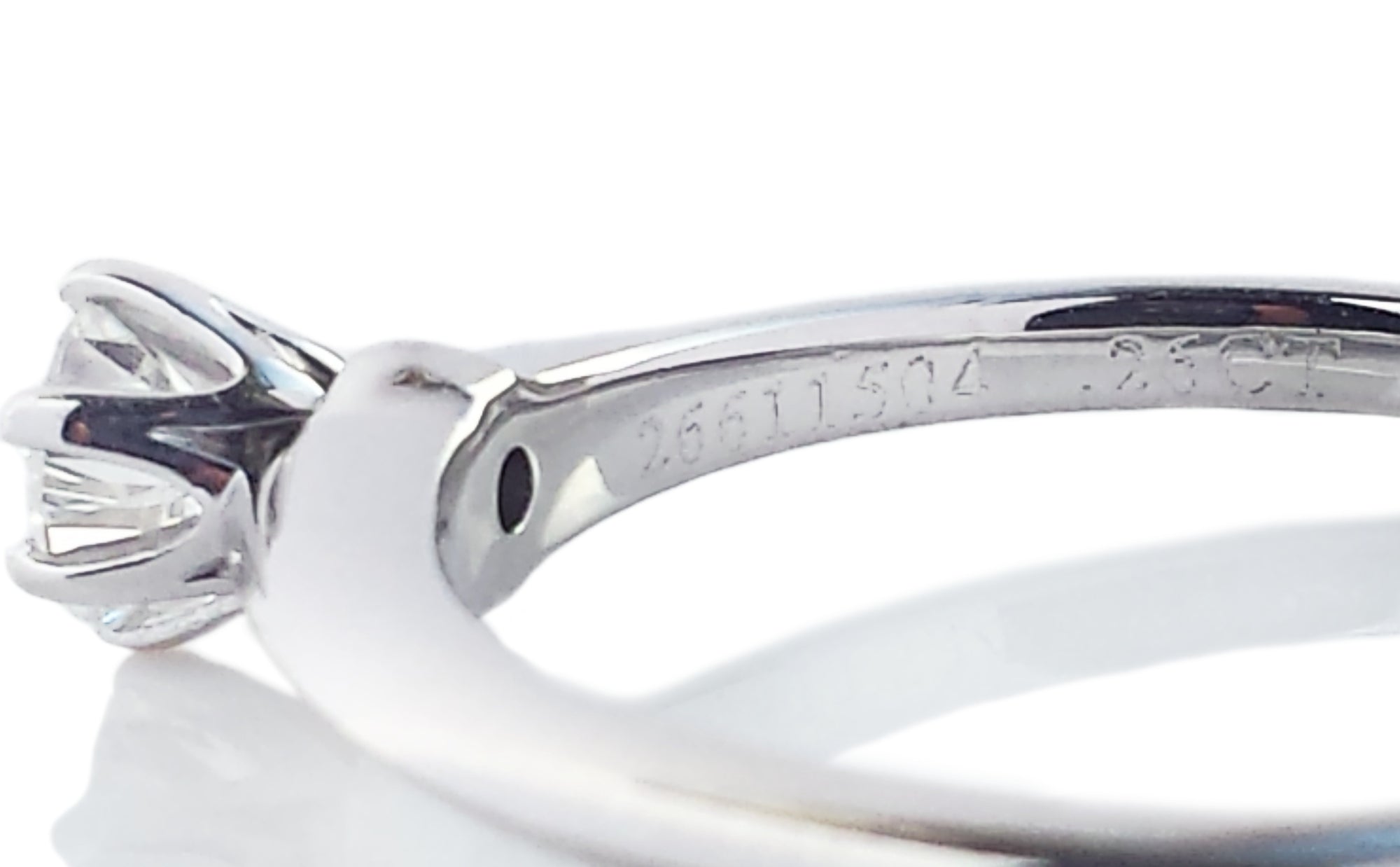 Tiffany & Co. 0.26ct F/VS2 Round Brilliant Cut Diamond Engagement Ring