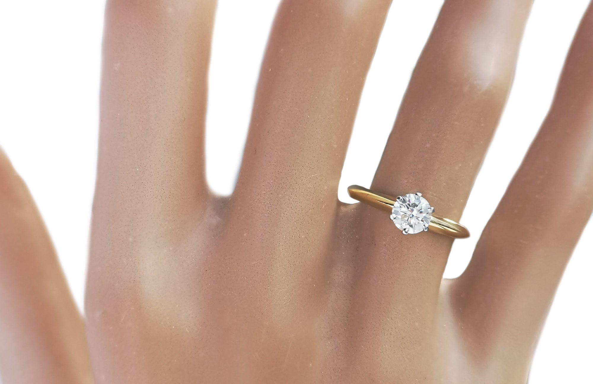 Tiffany & Co. 0.45ct G/VS1 Round Brilliant Diamond Engagement Ring