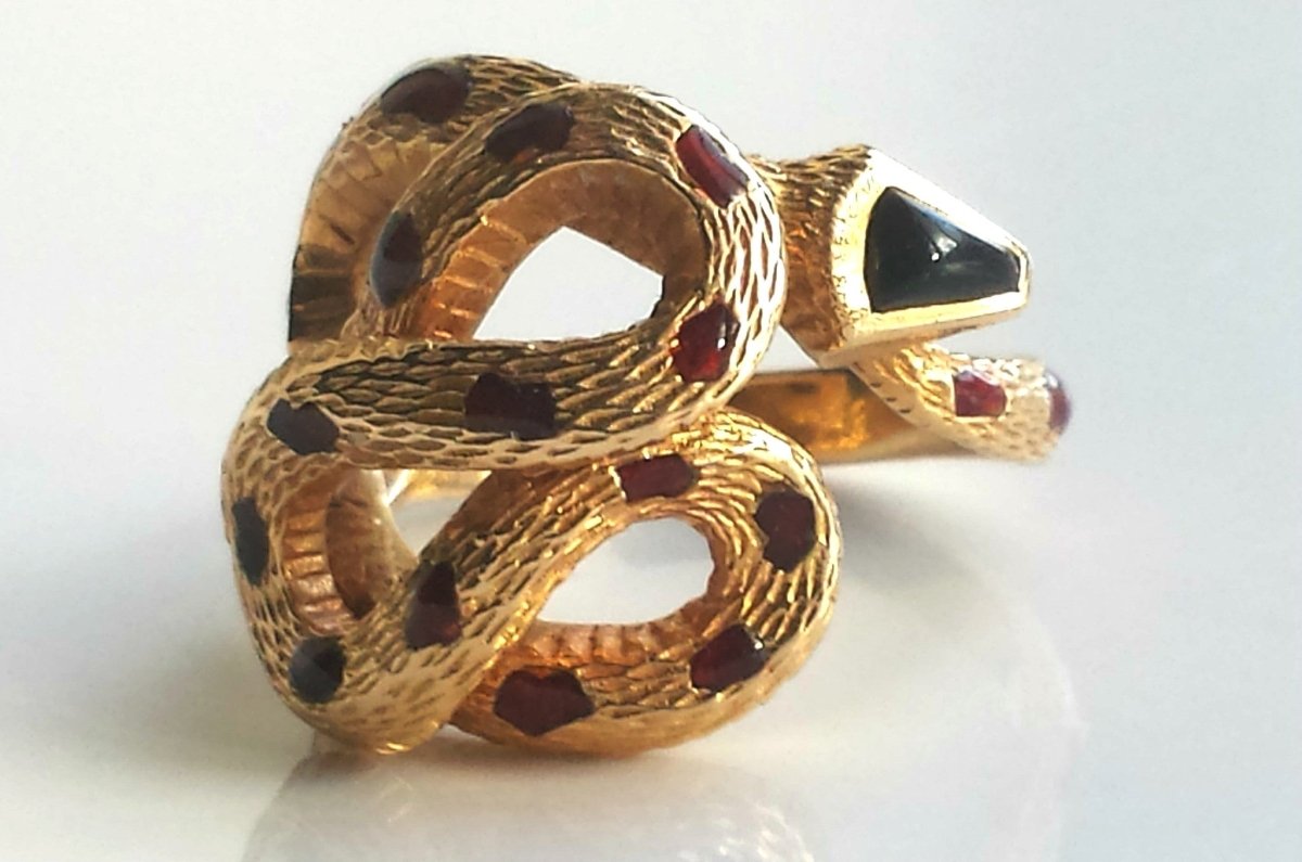 Cartier Rare Vintage 1970s Snake / Serpent Ring 18K Yellow Gold, Onyx & Enamel - Bloomsbury Manor Ltd