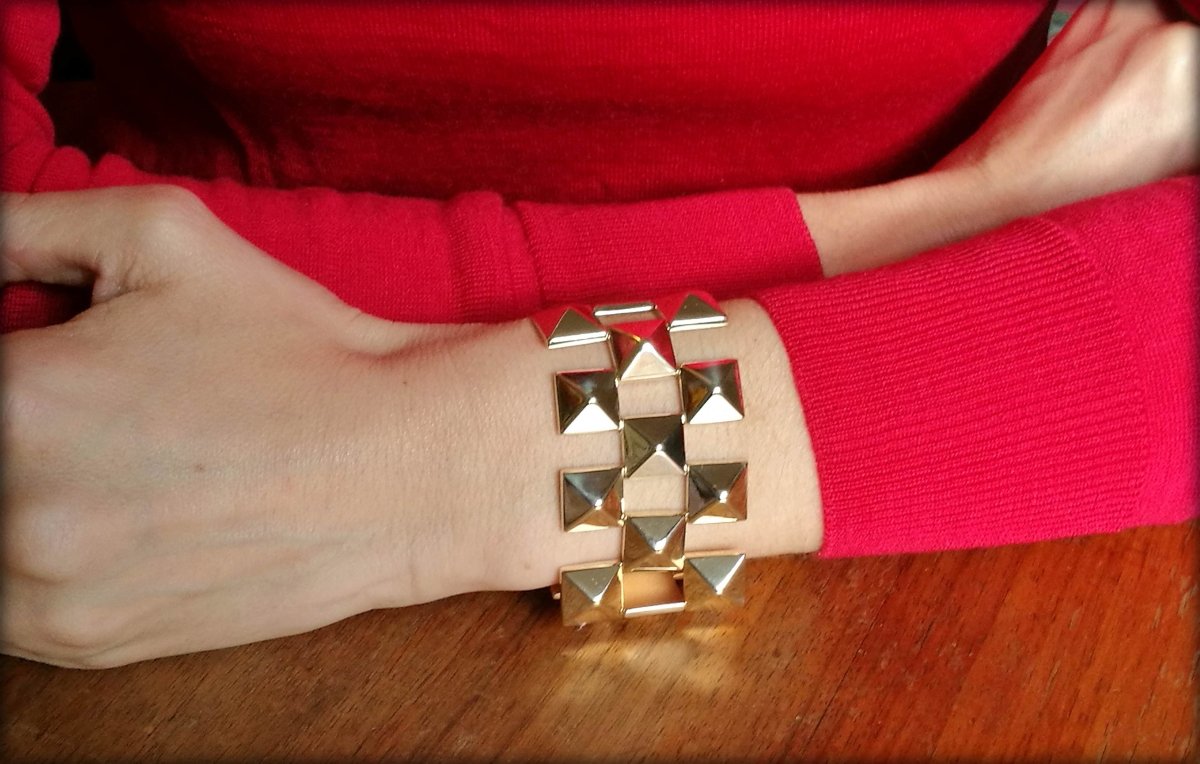 Retro Vintage 1960s Pyramid Tank Bracelet in 14k Yellow Gold - Bloomsbury Manor Ltd