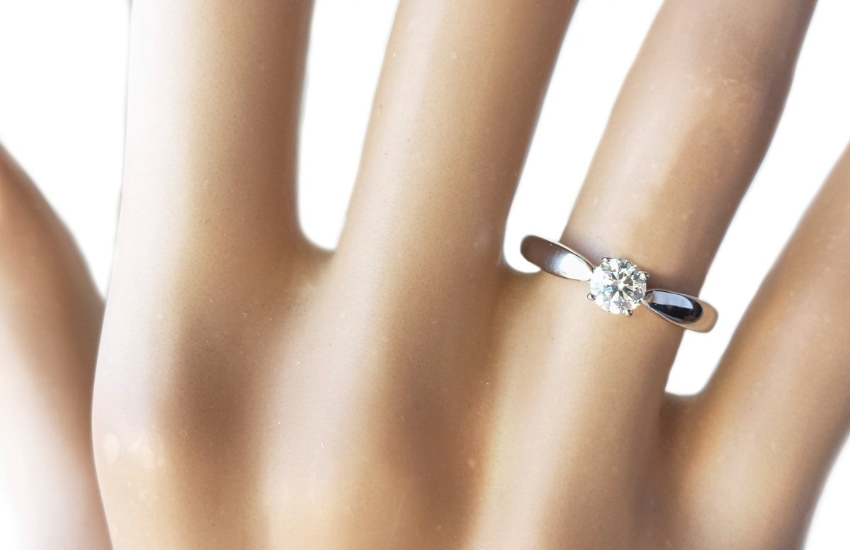 Tiffany & Co. 0.30ct G/VS Harmony Round Brilliant Diamond Engagement Ring - Bloomsbury Manor Ltd