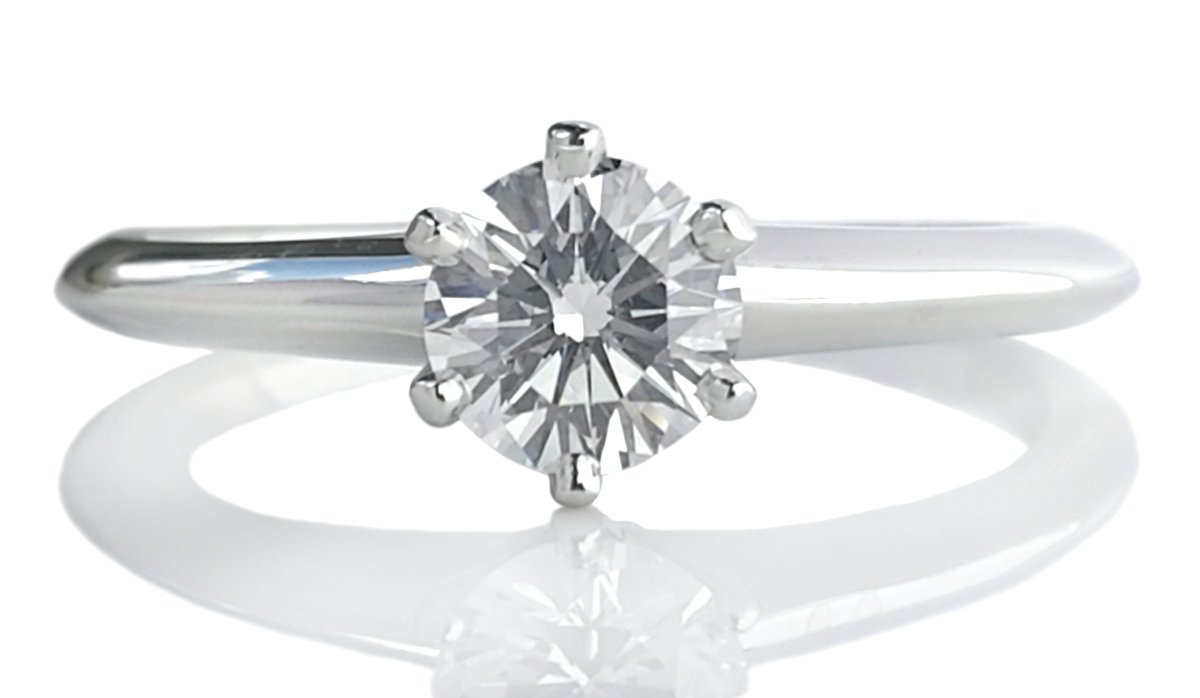 Tiffany & Co. 0.38ct G/VS Round Brilliant Diamond Engagement Ring - Bloomsbury Manor Ltd