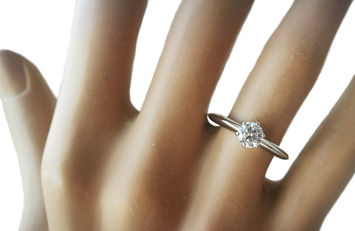 Tiffany & Co. 0.44ct Triple XXX I/VS1 Round Brilliant Engagement Ring - Bloomsbury Manor Ltd