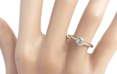 Tiffany & Co. 0.46ct H/VS1 Round Brilliant Diamond Engagement Ring - Bloomsbury Manor Ltd