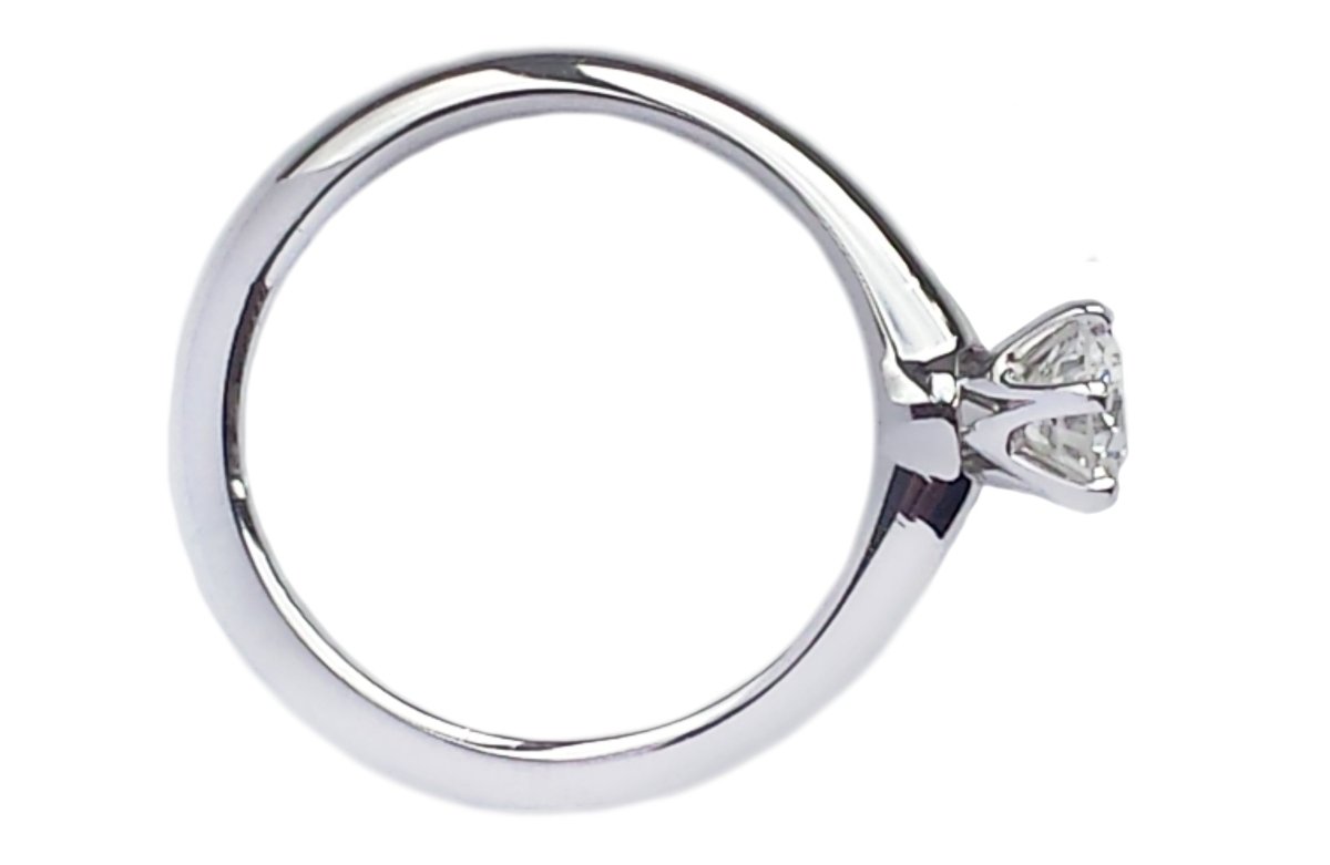 Tiffany & Co. 0.46ct H/VS1 Round Brilliant Diamond Engagement Ring - Bloomsbury Manor Ltd