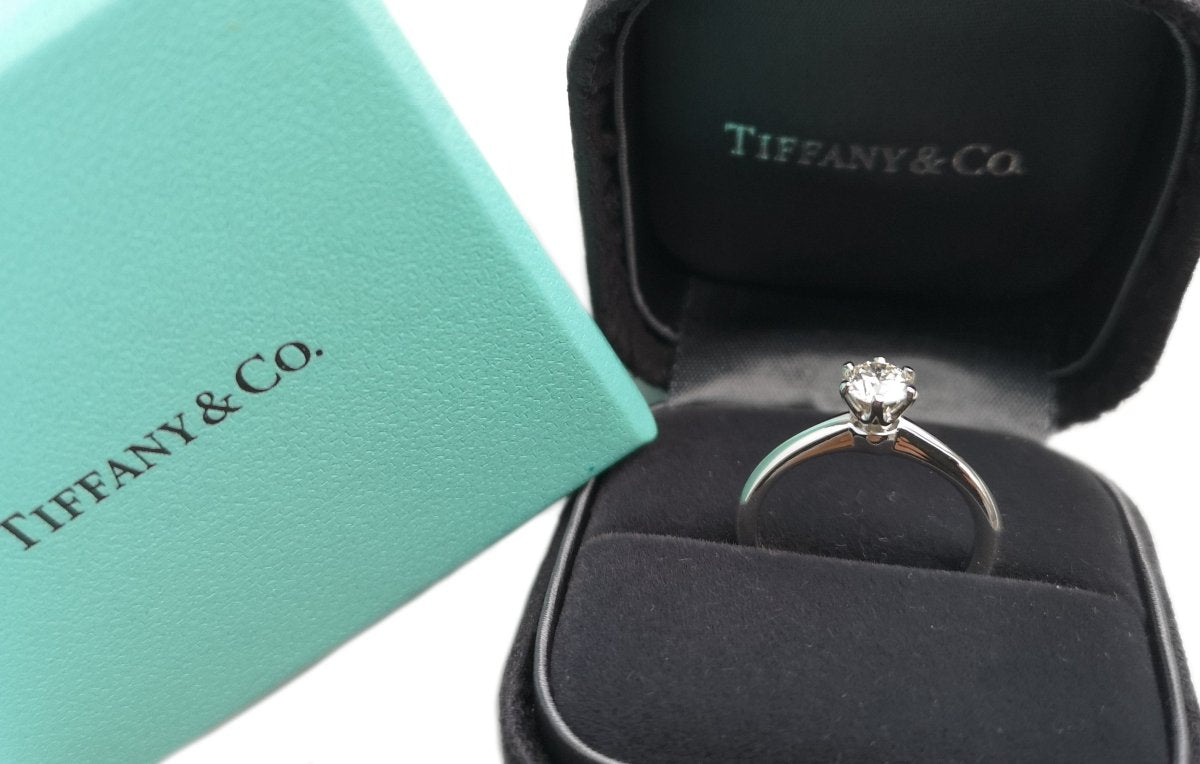 Tiffany & Co. 0.46ct H/VS1 Round Brilliant Diamond Engagement Ring - Bloomsbury Manor Ltd