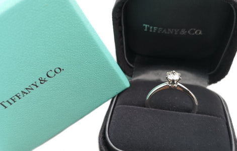 Tiffany & Co. 0.46ct H/VS1 Round Brilliant Diamond Engagement Ring - Bloomsbury Manor Ltd