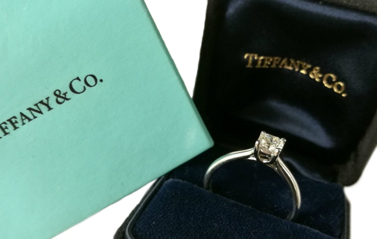 Tiffany & Co. 0.52ct H/VS1 Lucida Diamond Engagement Ring - Bloomsbury Manor Ltd