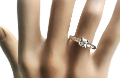 Tiffany & Co. 0.52ct H/VS1 Lucida Diamond Engagement Ring - Bloomsbury Manor Ltd