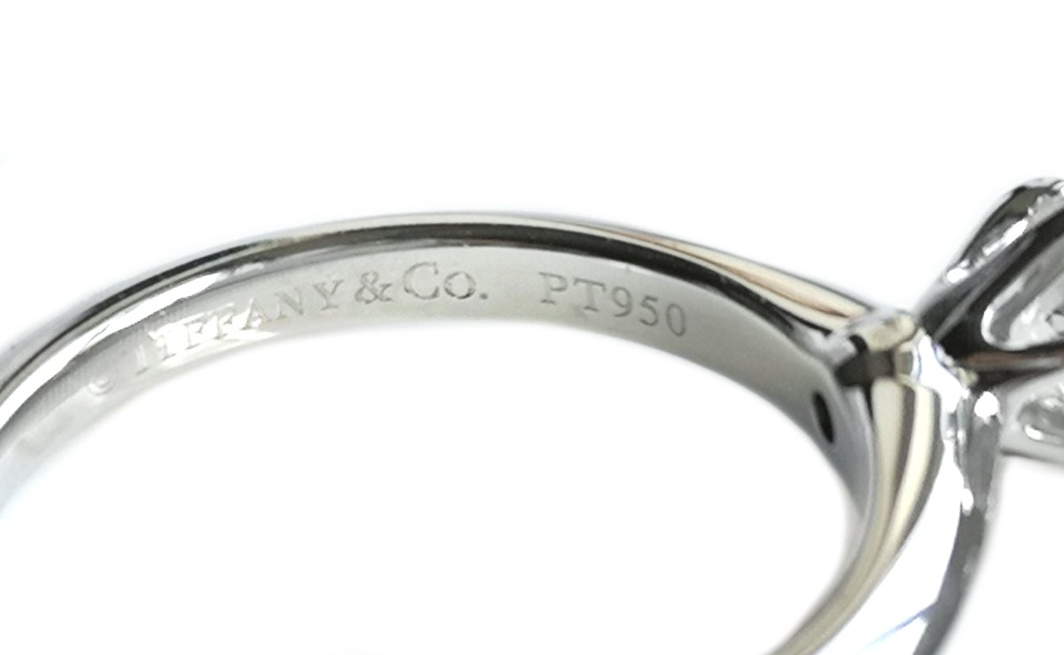 Tiffany & Co. 0.52ct Triple XXX H/VVS2 Round Brilliant Diamond Engagement Ring - Bloomsbury Manor Ltd