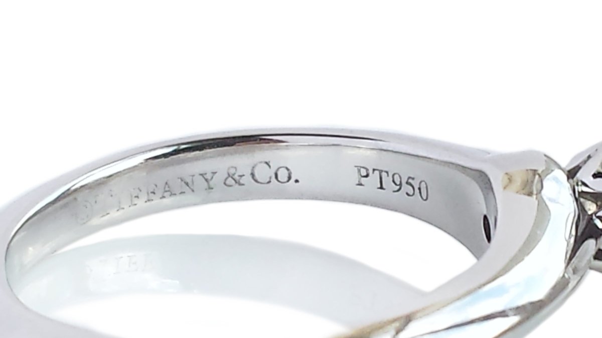 Tiffany & Co. 0.94ct F/VVS2 Triple XXX Round Brilliant Engagement Ring - Bloomsbury Manor Ltd