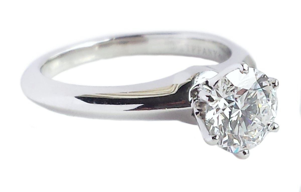 Tiffany & Co. 0.94ct F/VVS2 Triple XXX Round Brilliant Engagement Ring - Bloomsbury Manor Ltd