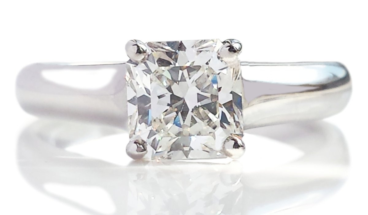 Tiffany & Co. Lucida Platinum 2.79 CTW Diamond Engagement Ring