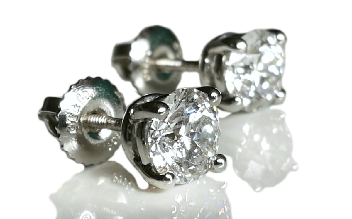 Tiffany & Co. 1.48tcw E/VS1/VS2 Round Brilliant Diamond Platinum Stud Earrings - Bloomsbury Manor Ltd