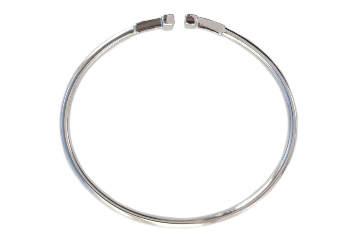 Tiffany & Co. 750 White Gold Diamond Wire T Bracelet Tiffany & Co. 750 White Gold Diamond Wire T Bracelet