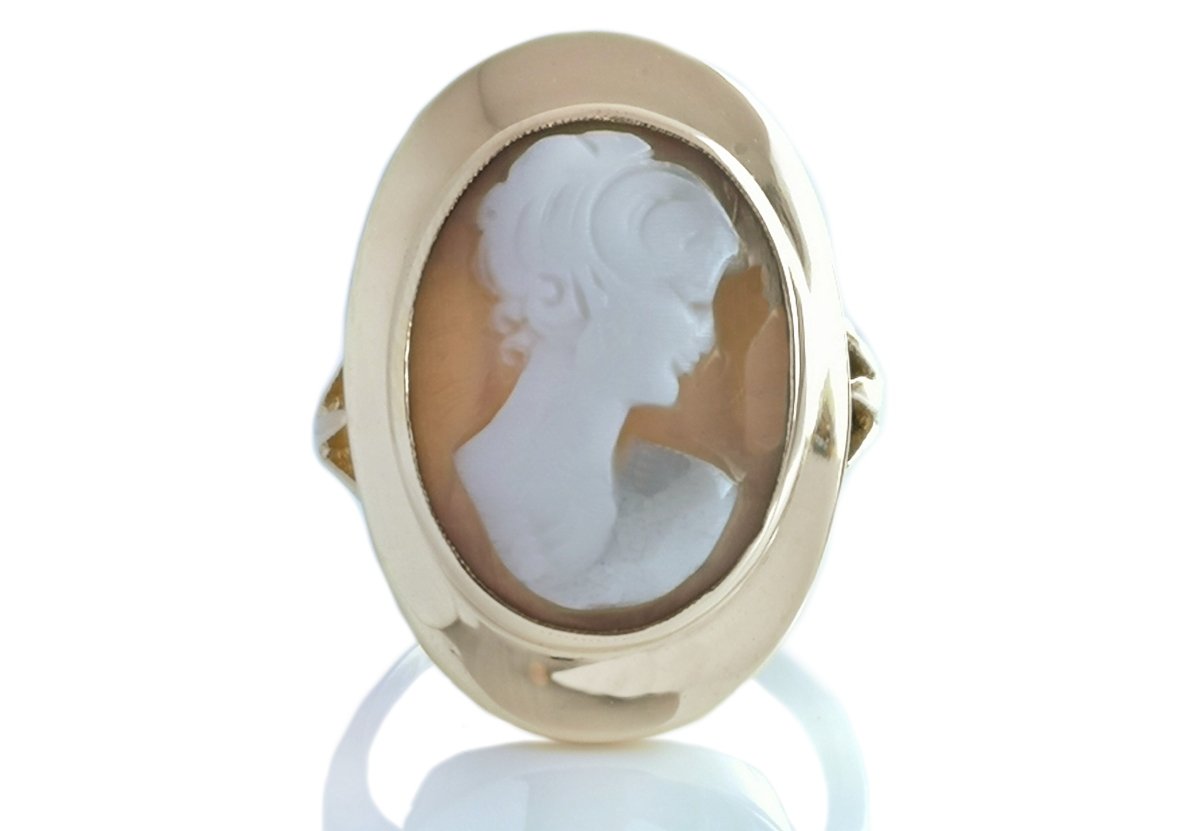 Vintage 1965 English 9ct Gold Cameo Ring - Bloomsbury Manor Ltd