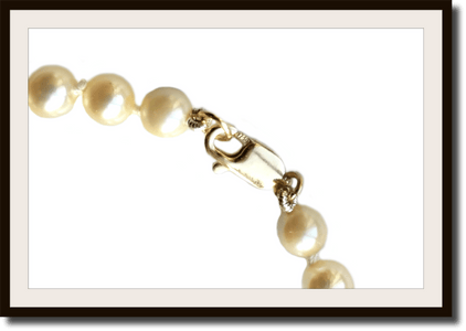 Vintage Graduated Cultured Pearl Necklace 18k Gold Clasp - Bloomsbury Manor Ltd