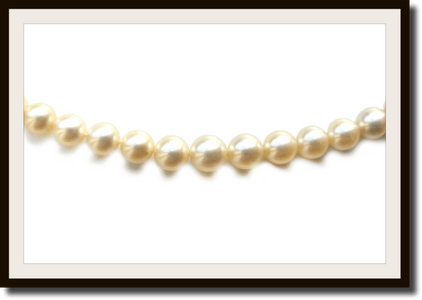 Vintage Graduated Cultured Pearl Necklace 18k Gold Clasp - Bloomsbury Manor Ltd