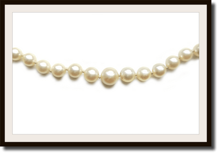 Vintage Hand Knotted Graduated Cultured Pearl Necklace 19in 18k Clasp - Bloomsbury Manor Ltd